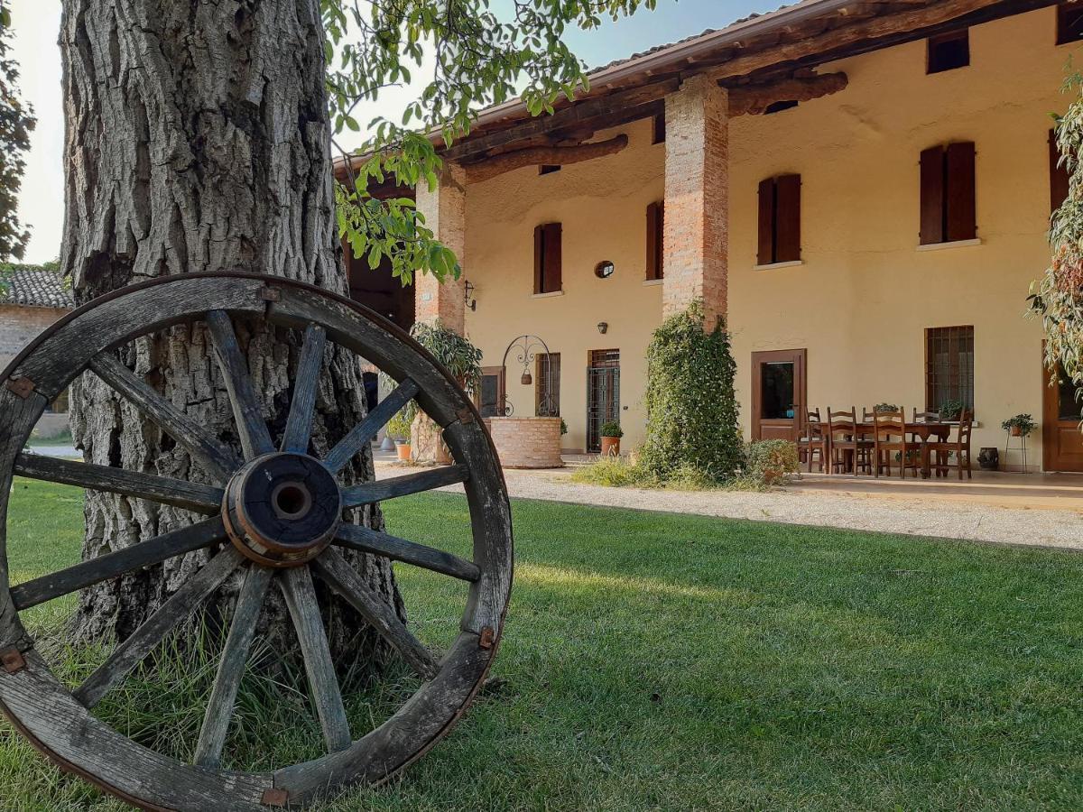 B&B Santa Cristina 몬티키아리 외부 사진